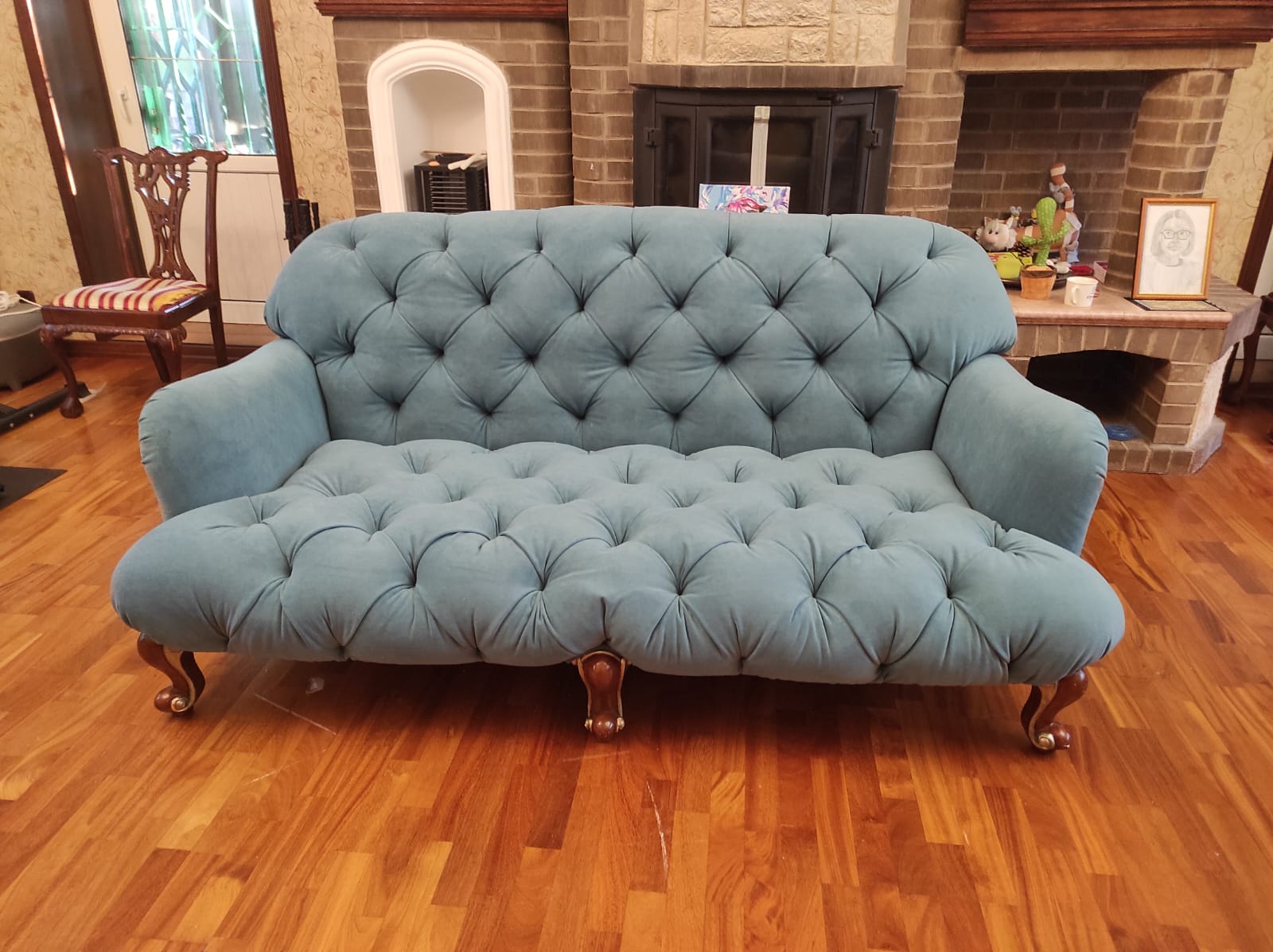 Обивка дивана. Академический район 